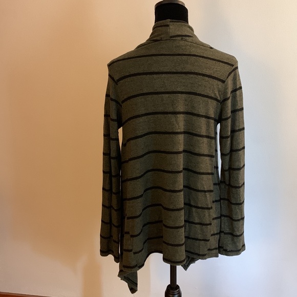 Cape Sweater - Picture 4 of 6